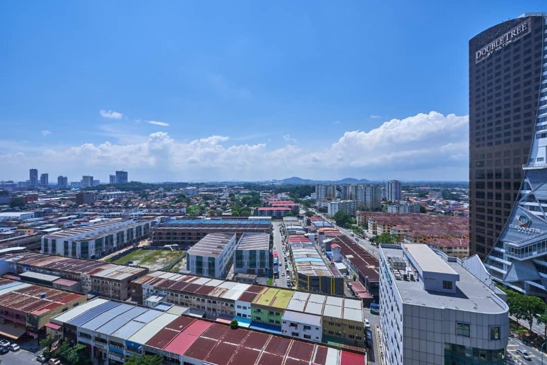 Homestay Shah Rizki At Imperio With Swimming Pool Muslim Friendly Malacca Exteriör bild