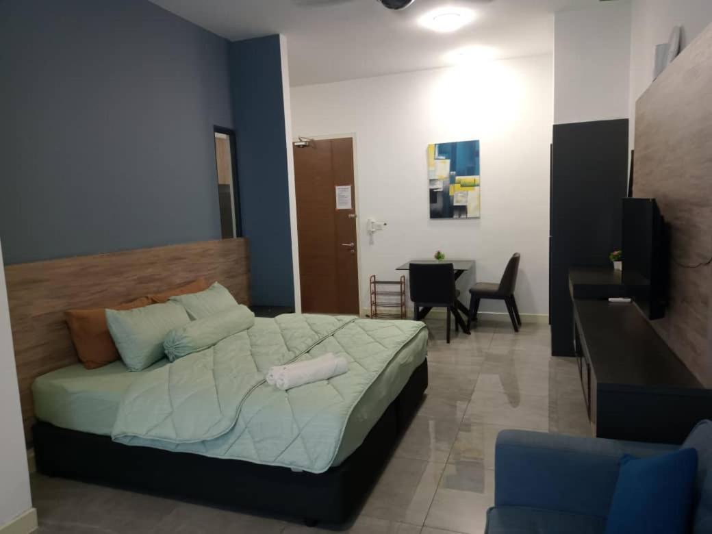 Homestay Shah Rizki At Imperio With Swimming Pool Muslim Friendly Malacca Exteriör bild