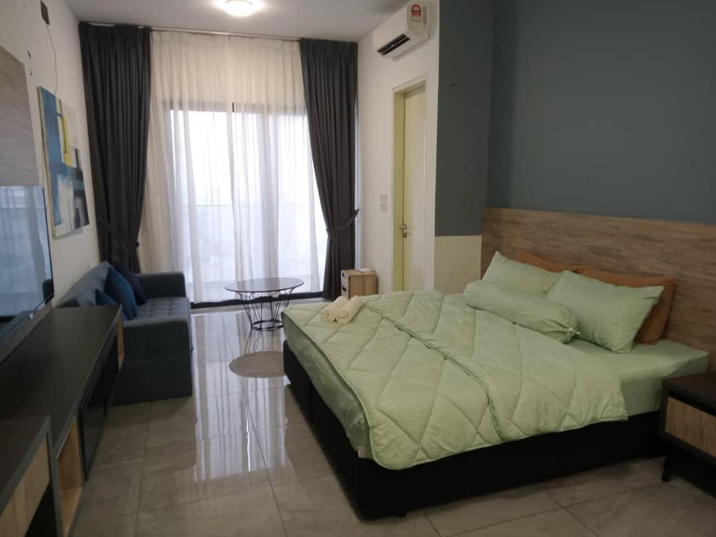 Homestay Shah Rizki At Imperio With Swimming Pool Muslim Friendly Malacca Exteriör bild